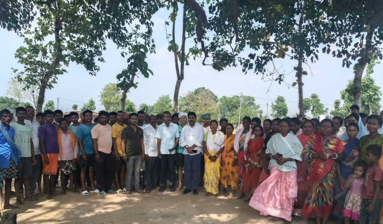 विधायक ने फुलसू पंचायत के कई गांवों का किया दौरा