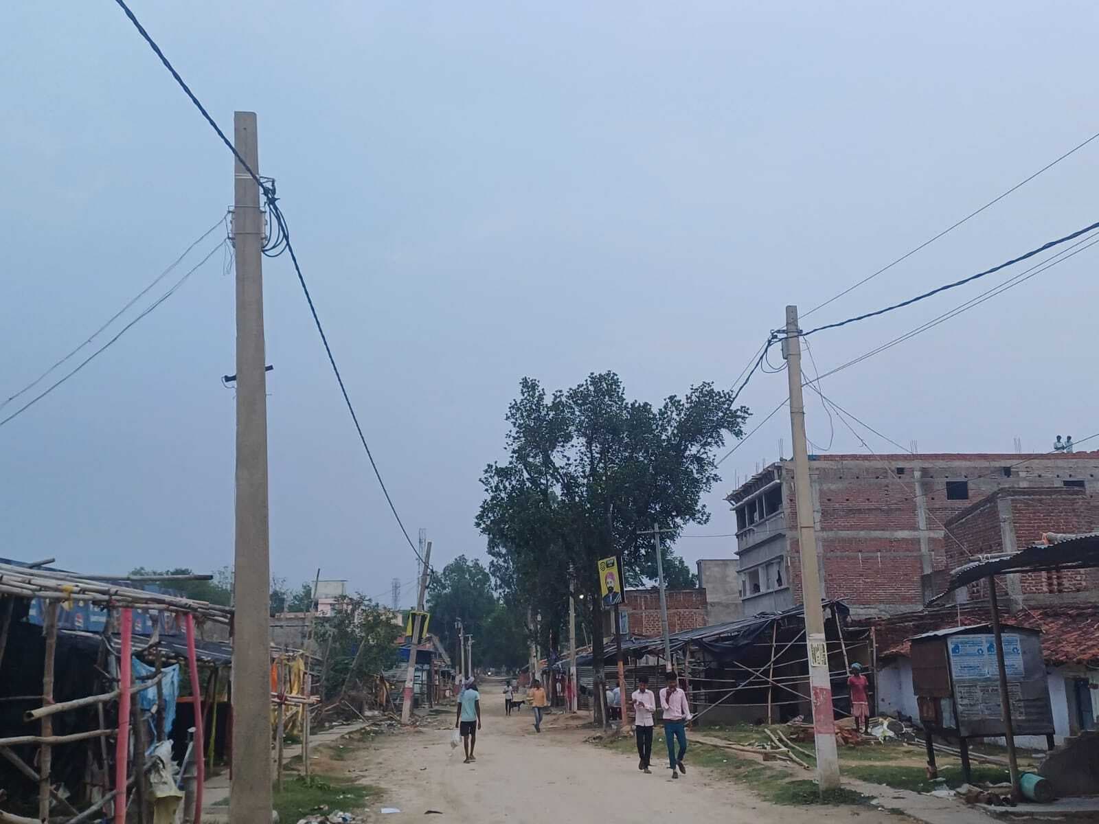 Deoghar News : अब कांवरिया पथ पर करंट का खतरा नहीं, नौ किलोमीटर तक लगाये गये कवर बिजली तार