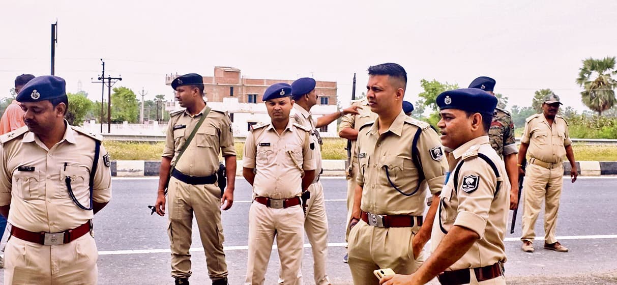 Gopalganj News : विभिन्न मामलों में 50 से अधिक अभियुक्तों को पुलिस ने किया गिरफ्तार, भेजा जेल