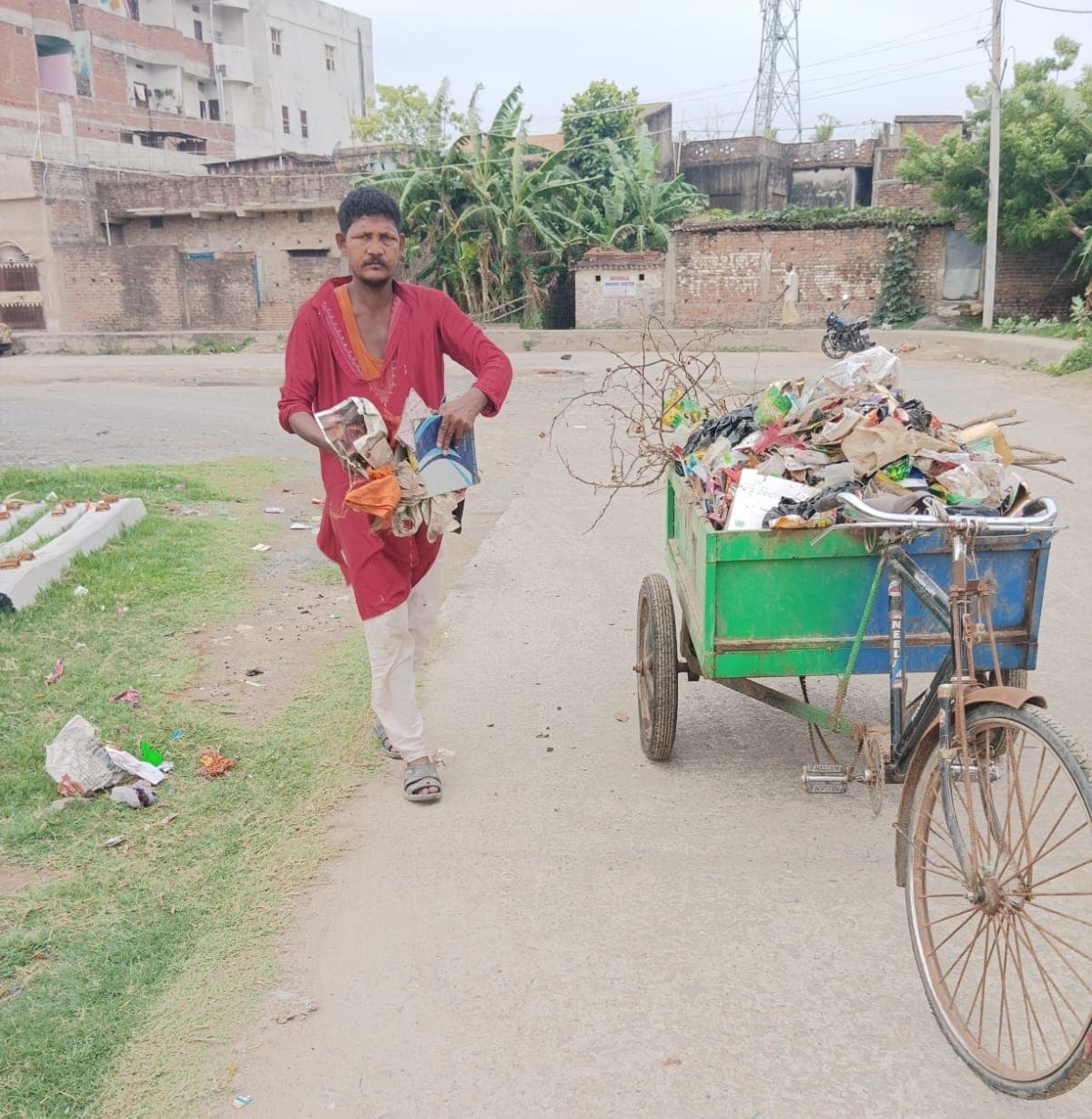 Madhubani News : तीन दिन बाद नगर परिषद क्षेत्र में सफाई कार्य शुरू