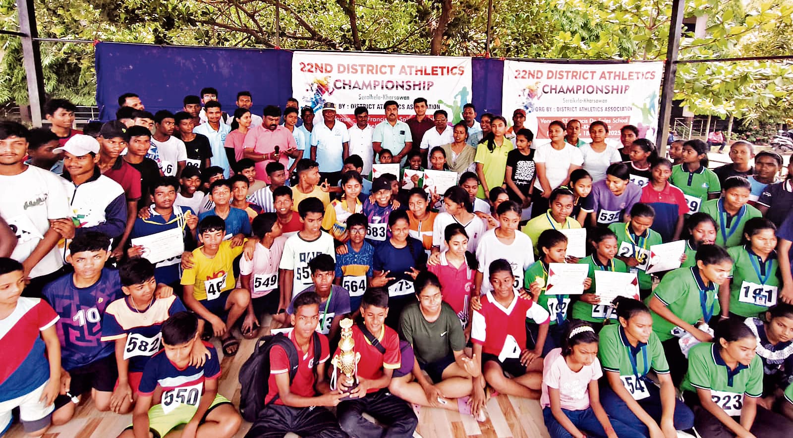 Seraikela News : जिला एथलेटिक्स चैंपियनशिप का समापन, गम्हरिया का विद्या ज्योति स्कूल रहा उपविजेता