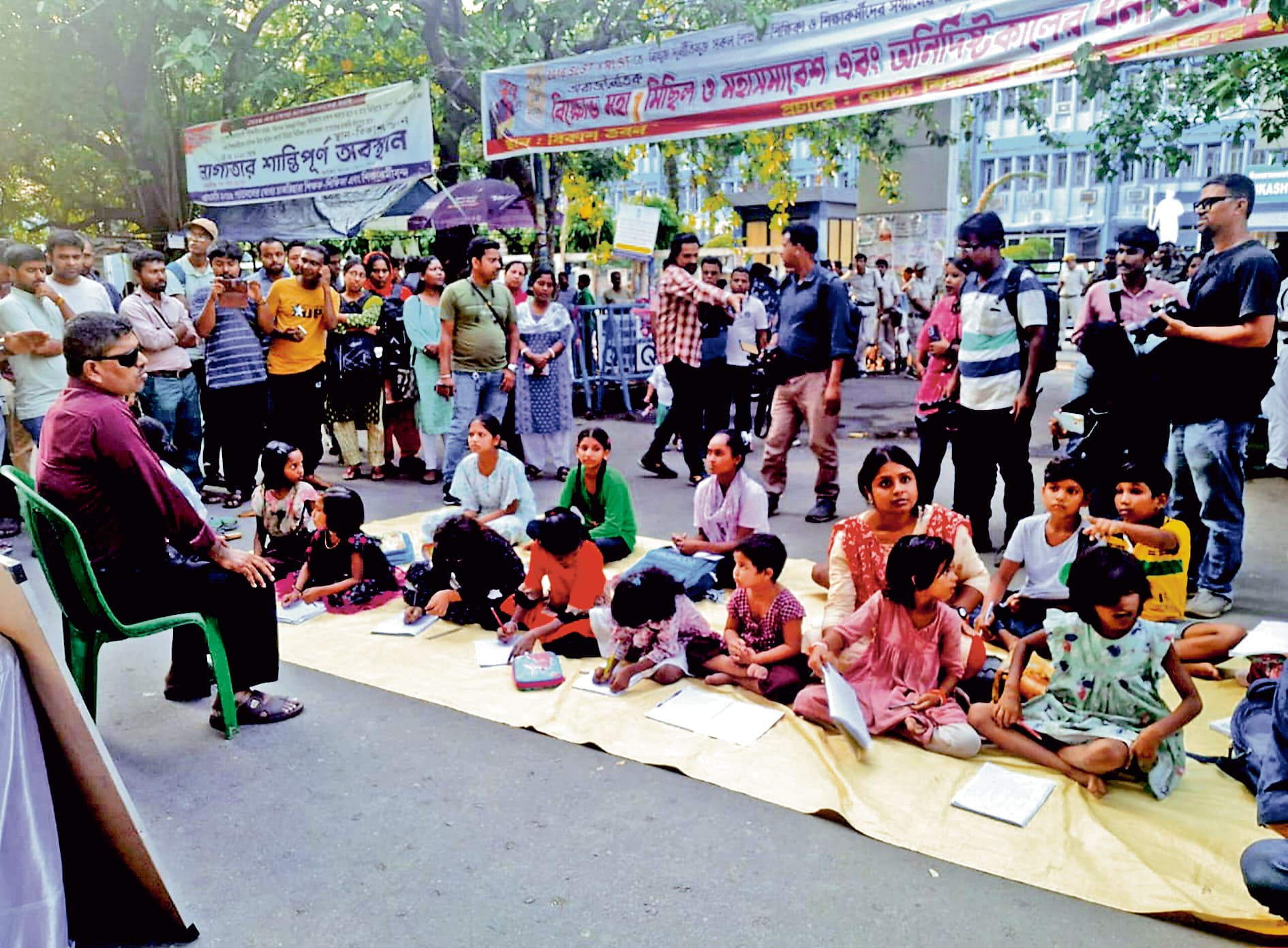 शिक्षक आंदोलन में बच्चों के इस्तेमाल पर डब्ल्यूबीसीपीसीआर ने पुलिस से मांगी रिपोर्ट