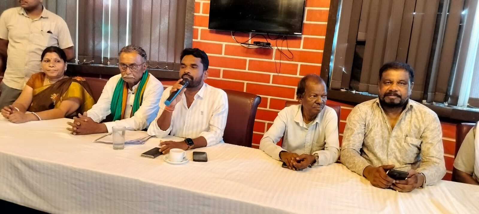 East Singhbhum News : झामुमो पोटका प्रखंड कमेटी की बैठक, संगठन की मजबूती व विकास योजनाओं पर जोर