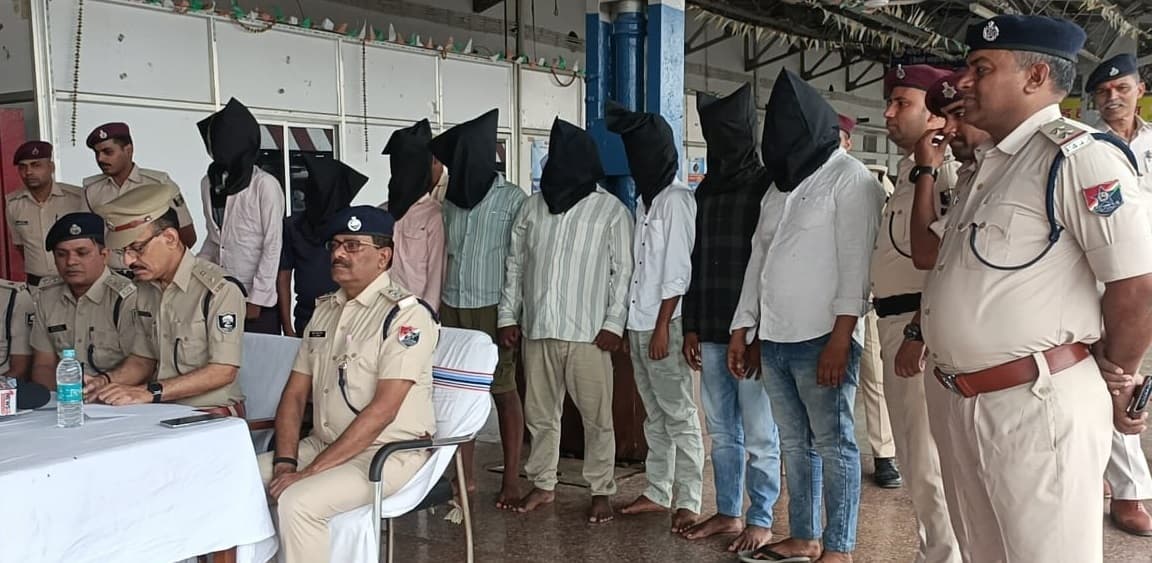 मोबाइल व चैन स्नैचिंग करने वाला अंतर्राज्यीय गिरोह के छह अपराधी गिरफ्तार