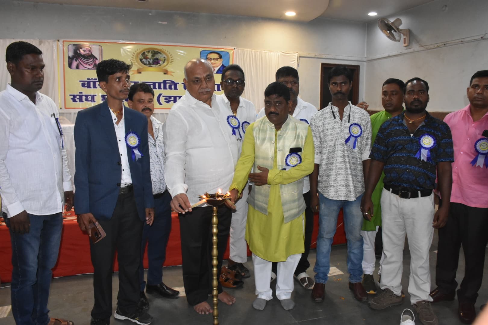 Dhanbad News: सशक्त समाज के लिए शिक्षा को हथियार बनायें : पूर्व मेयर