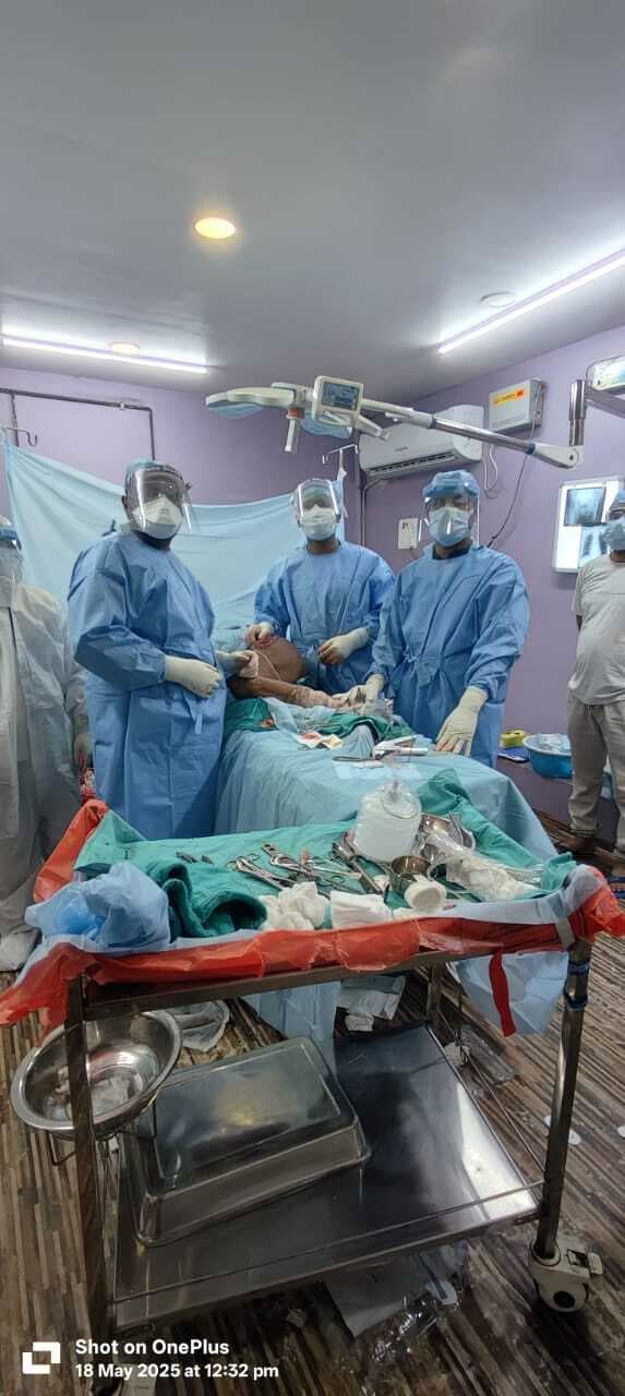 मुंगेर इमरजेंसी में 65 वर्षीय बुजुर्ग महिला के कूल्हे की हड्डी का हुआ सफल ऑपरेशन