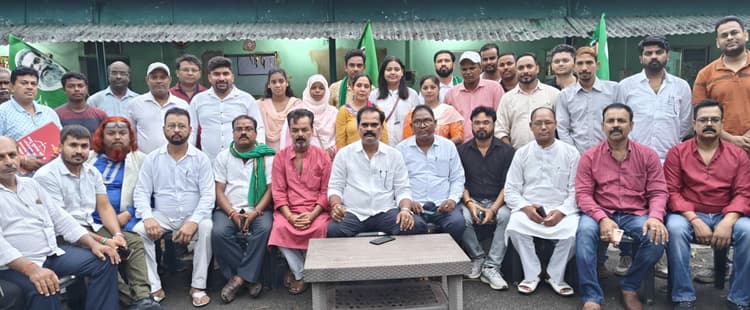 Bokaro News : सरकार की योजनाओं को घर-घर पहुंचायें कार्यकर्ता