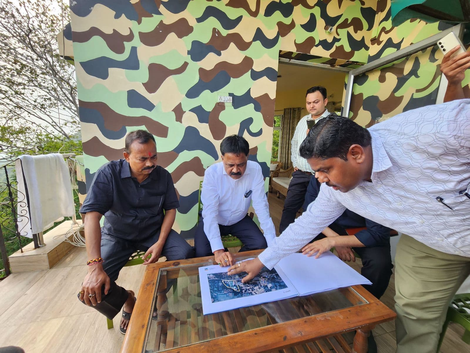 Jamshedpur News : दलमा में बनेगा रोपवे और 200 फीट लंबा ग्लास ब्रिज : पर्यटन मंत्री