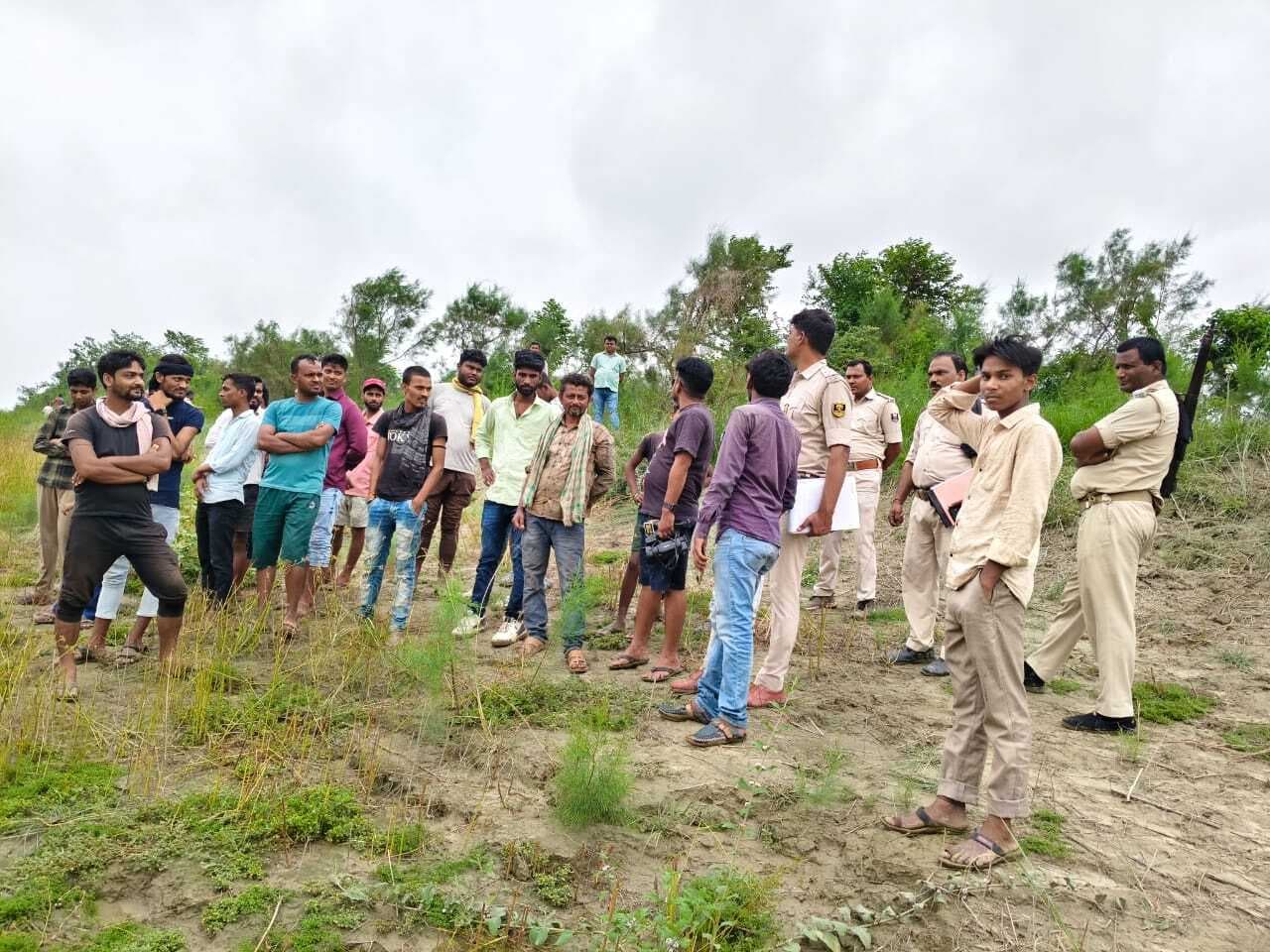 Samastipur News:करेह नदी के निकट से अज्ञात युवक का शव बरामद