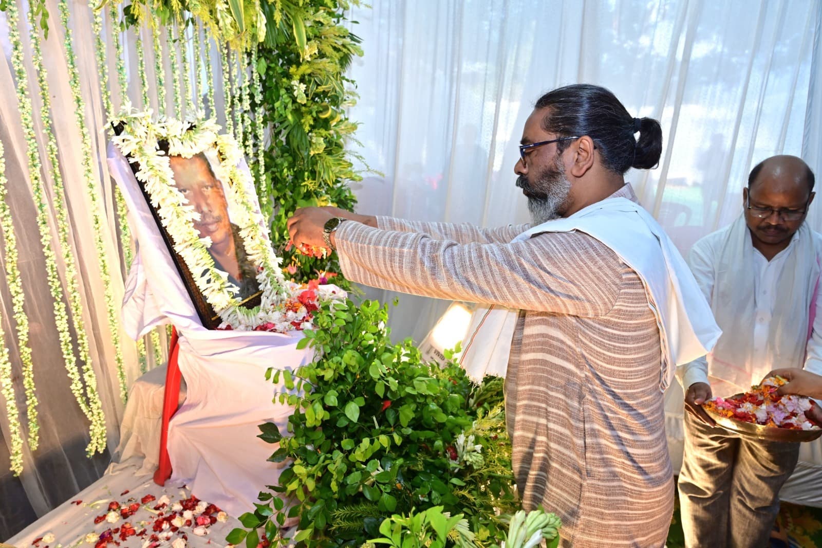 Ranchi News : सीएम ने झारखंड आंदोलनकारी को दी श्रद्धांजलि