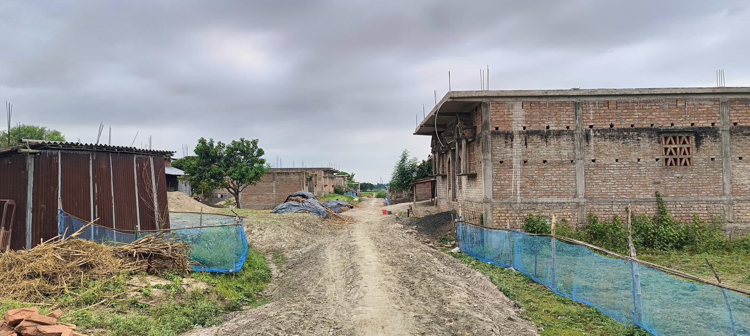 नया टोला में दो साल से बिजली नहीं, ग्रामीण परेशान