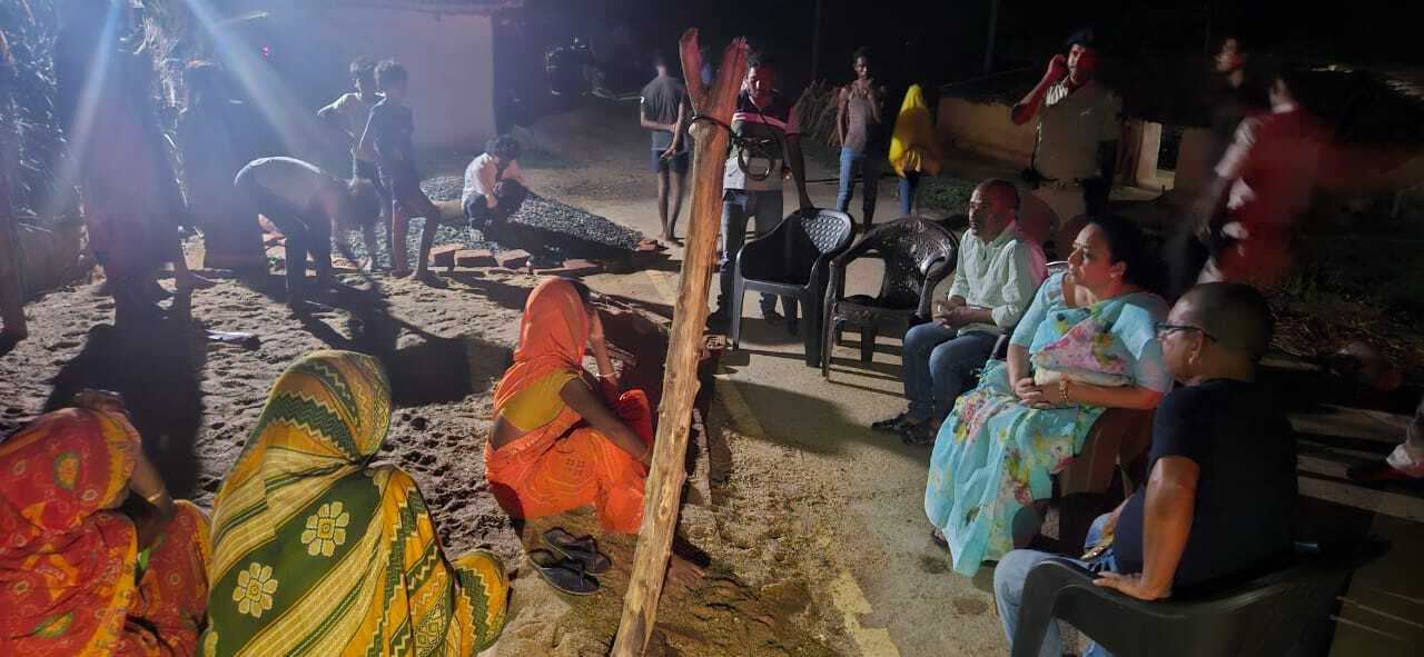 विधायक ने अग्नि पीड़ित परिवार को दी सांत्वना