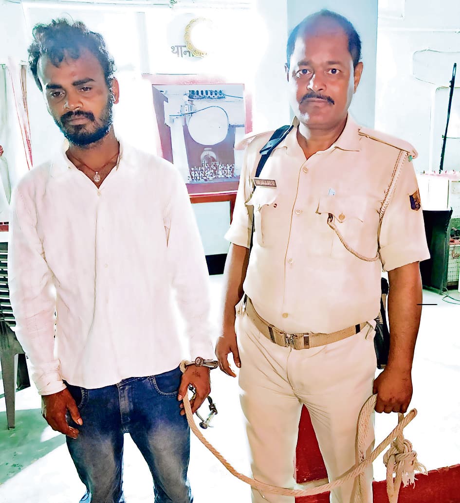 Begusarai News : नशाखुरानी गिरोह का फरार सदस्य भागलपुर से गिरफ्तार