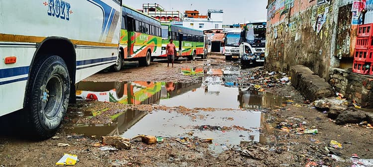 Gopalganj News : सुबह से शाम तक रुक-रुक कर होती रही बारिश, भीषण गर्मी से मिली राहत
