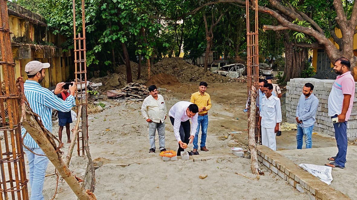 Begusarai News : मंझौल में अनुमंडल कृषि कार्यालय भवन की नीव रखी गयी