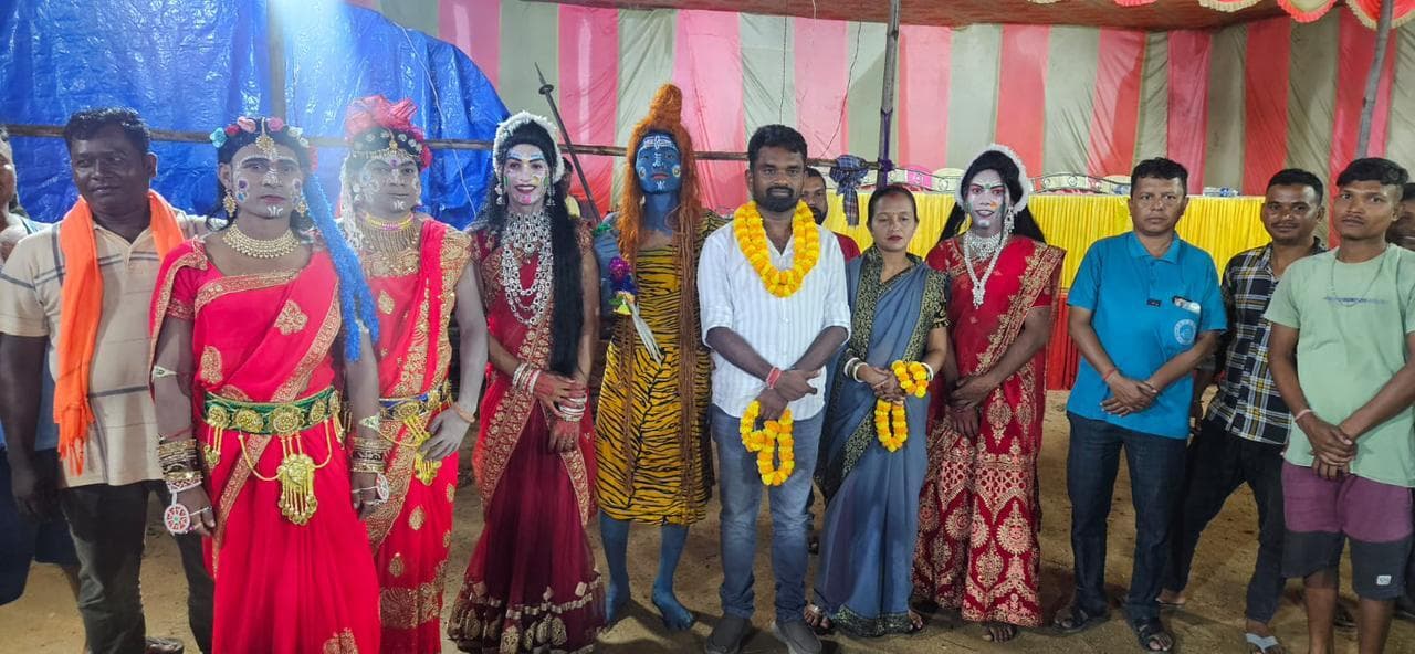 East Singbhum News : झारखंड की संस्कृति से जुड़ा है छऊ नृत्य, इसे बचायें : संजीव