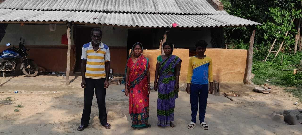 East Singhbhum News : घर में डेटोनेटर बम फेंका, एक घायल, बाल-बाल बचा परिवार