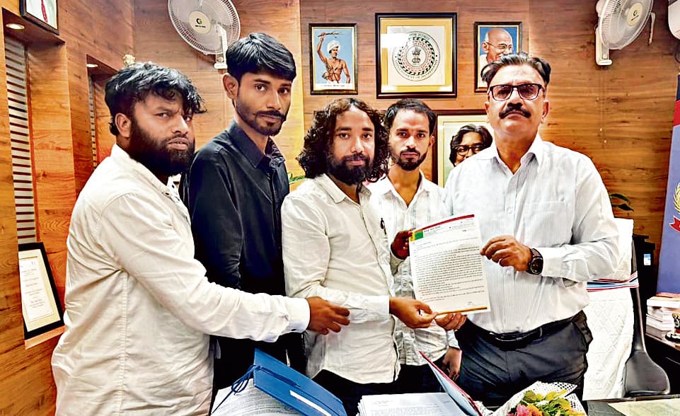 Ranchi News : बालू के अवैध परिवहन पर रोक लगाने का आग्रह