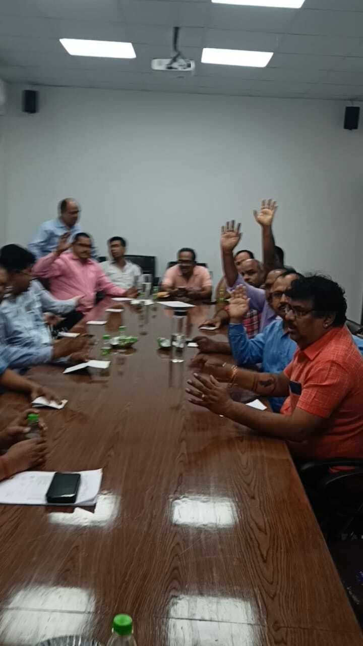 Jamshedpur News : जुस्को श्रमिक यूनियन के कमेटी मीटिंग में हंगामा