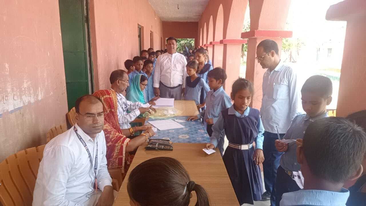 विद्यालय में बाल संसद का चुनाव संपन्न