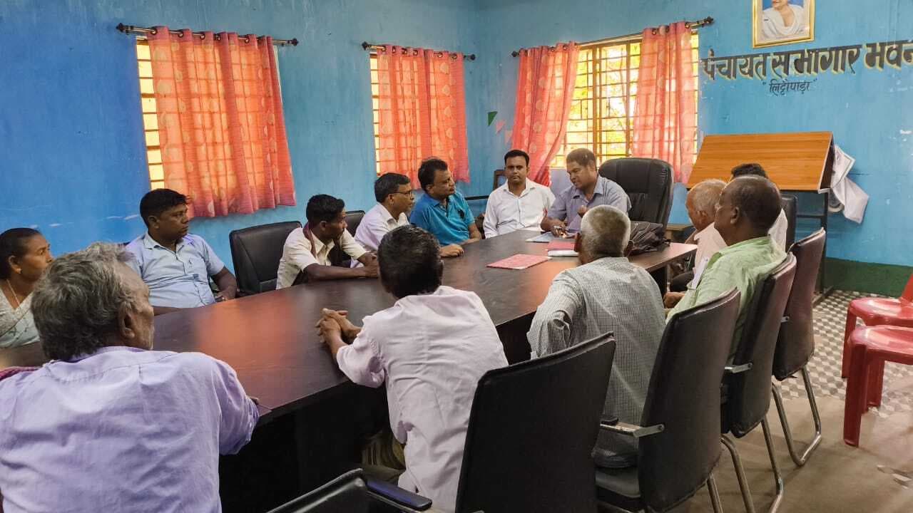 तीन माह का राशन जून माह में वितरित करें डीलर : एमओ