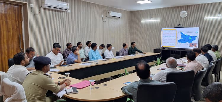 तटबंधों की सुरक्षा के लिए अविलंब पूर्ण करें आवश्यक तैयारी