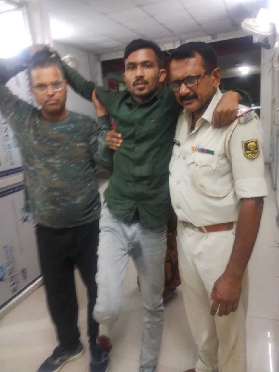 अपराधियों ने युवक को मारी गोली, जख्मी