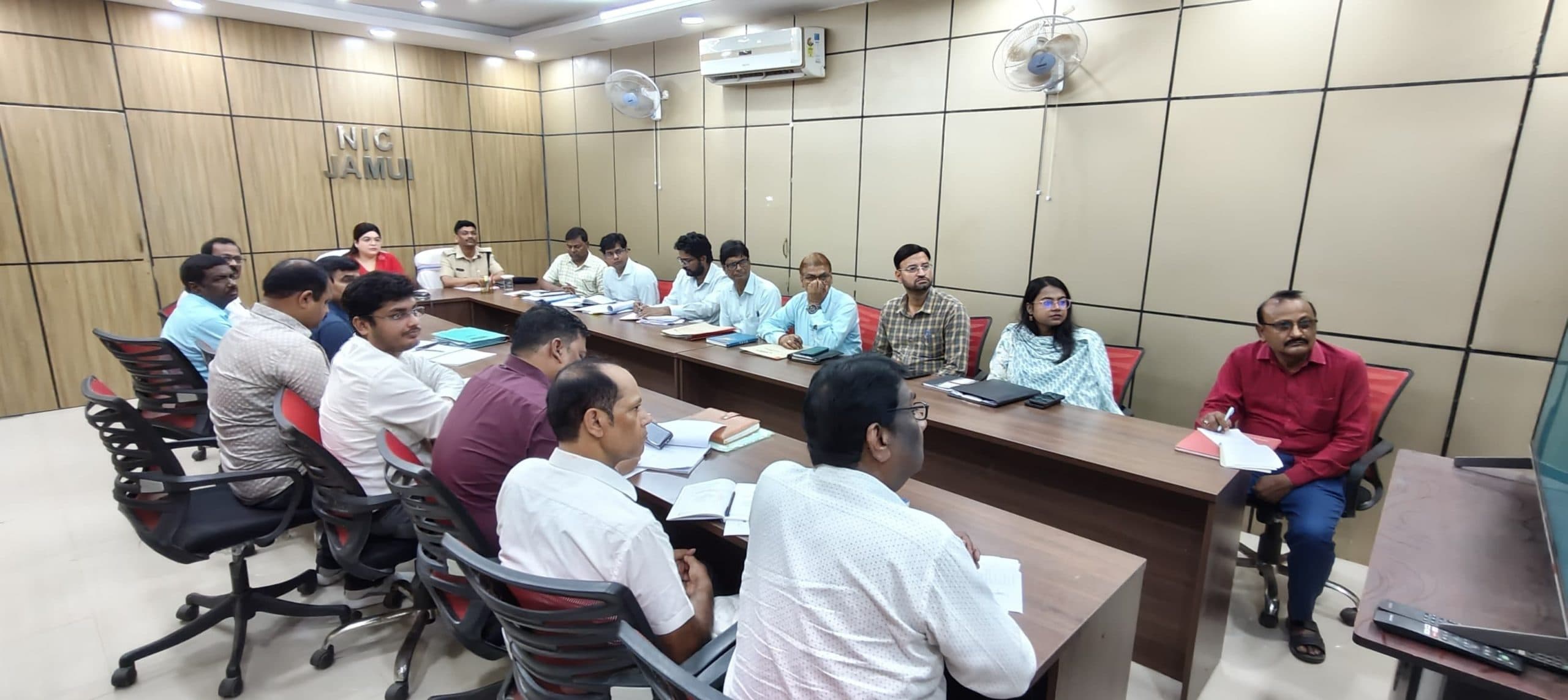 बाढ़ व सुखाड़ को लेकर अधिकारियों को अलर्ट मोड पर रहने के निर्देश