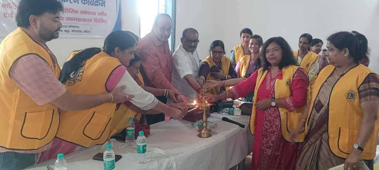 शिविर में मानसिक स्वास्थ्य के विभिन्न पहलुओं पर की गयी चर्चा