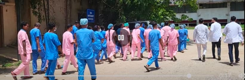 Ranchi news : रिम्स के लांड्री व सीएसएसडी कर्मी हड़ताल पर, कई गंभीर सर्जरी टली