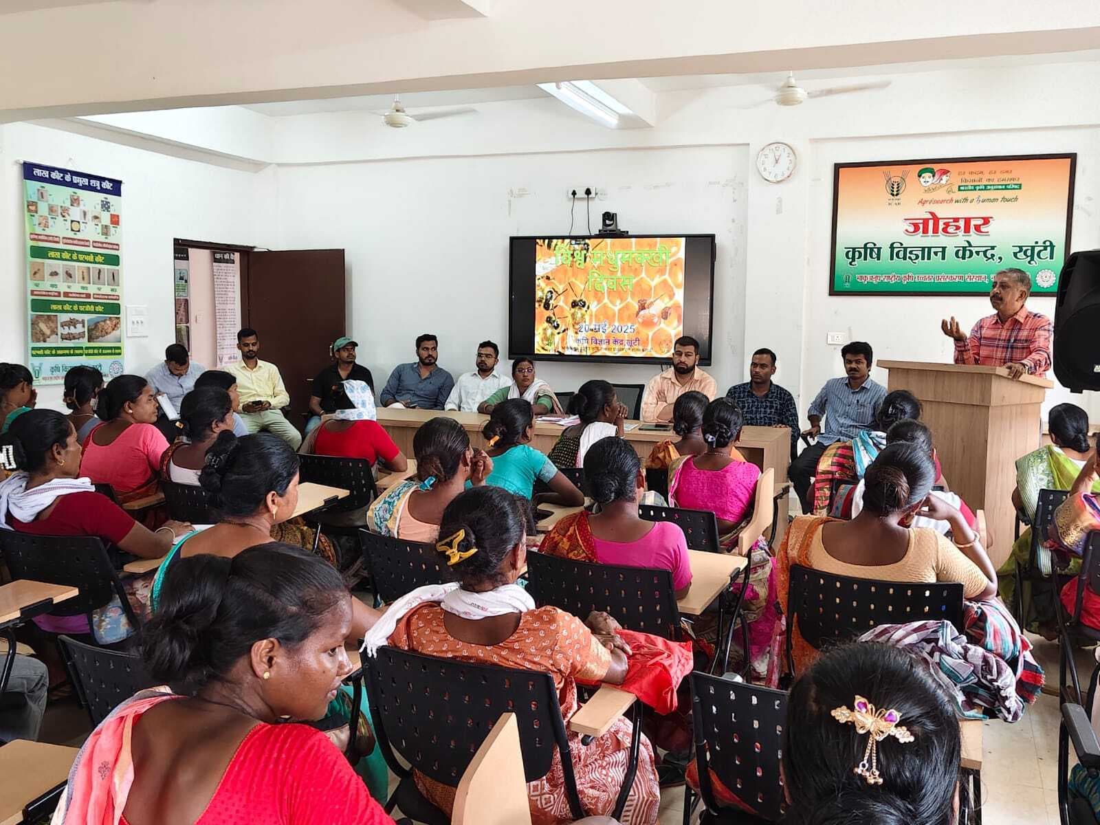 मधुमक्खी पालन में मदद करेगा कृषि विज्ञान केंद्र : अध्यक्ष