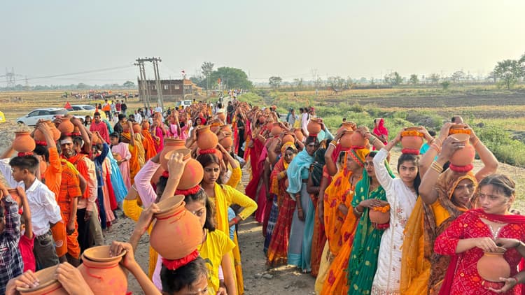 श्री कीनारामी श्री रुद्र महायज्ञ के लिए निकाली गयी शोभायात्रा
