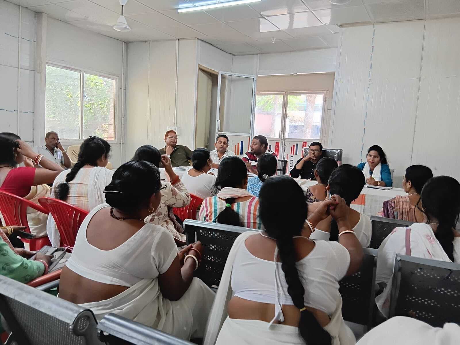 बेठक में की गयी स्वास्थ्य योजनाओं की समीक्षा, दिये गये निर्देश