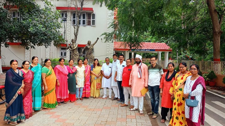 सिविल सोसायटी को और मजबूत बनाने की अपील