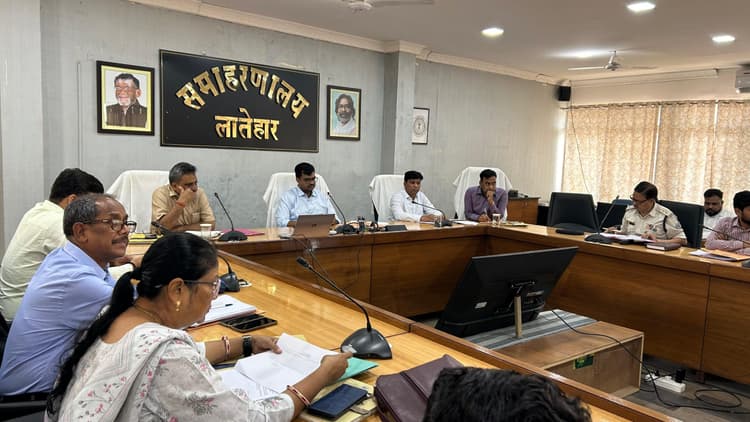 अफीम की खेती करें नष्ट : डीसी