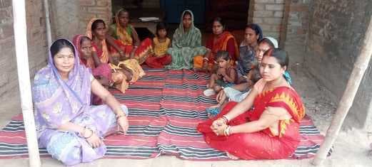 महिलाओं को आर्थिक रूप से सबल बनाकर आत्मनिर्भर बनाने में मदद करे सरकार