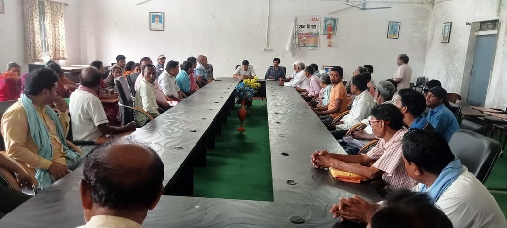 तीन माह का अग्रिम राशन उठाव कर वितरण के दिये निर्देश