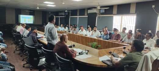 लक्ष्य के अनुरूप ग्रामीण विकास की योजनाओं को निबटाने के निर्देश