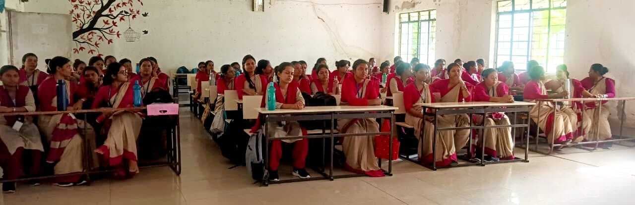 Chaibasa News : प्रश्नोत्तरी में यथार्थ ग्रुप व पोस्टर में गुड़िया अव्वल