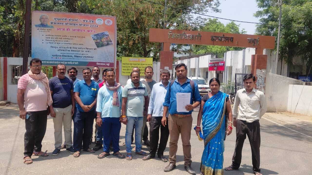 सफल परिचारी अभ्यर्थियों ने सांसद से नियुक्ति के लिए पहल करने की मांग की