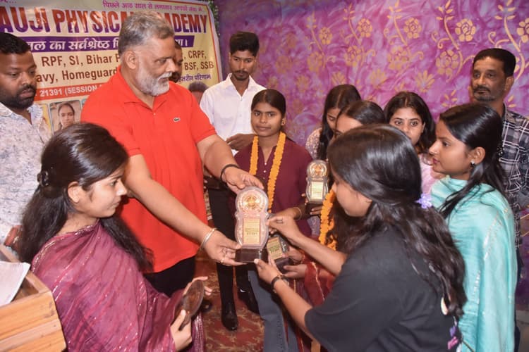 बेटियों के लिए पीजी तक की शिक्षा मुफ्त व अनिवार्य हो : सांसद