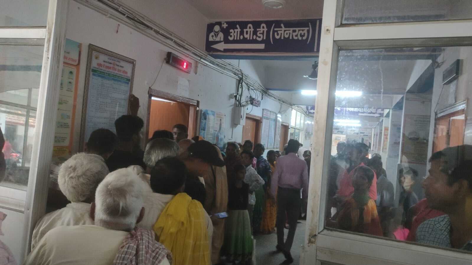 सदर अस्पताल में आ रहे बुखार, सर्दी व डायरिया के मरीज