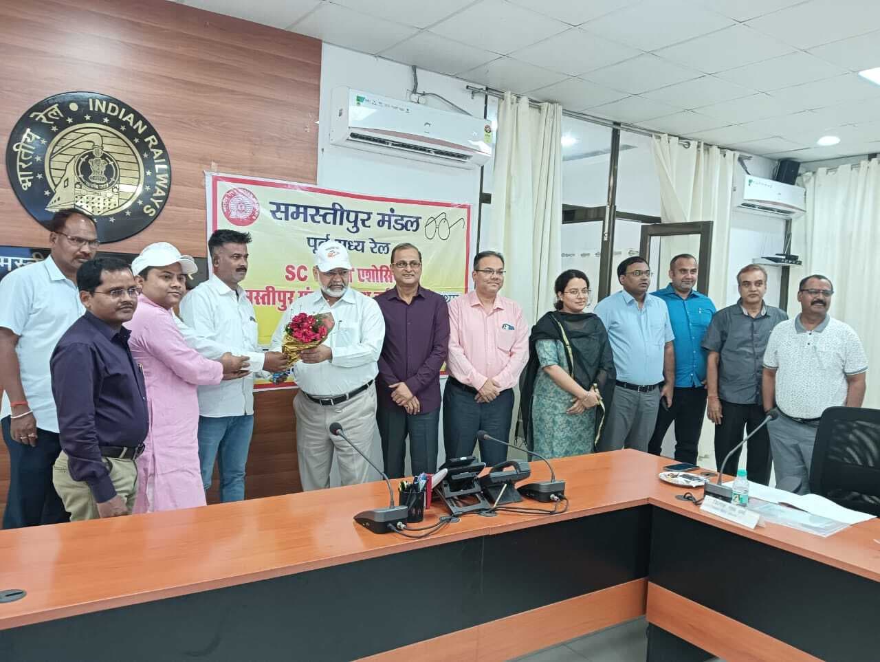 Samastipur News:बैठक में कर्मचारियों की ऑन द स्पॉट पूरी की गयी 14 मांगें