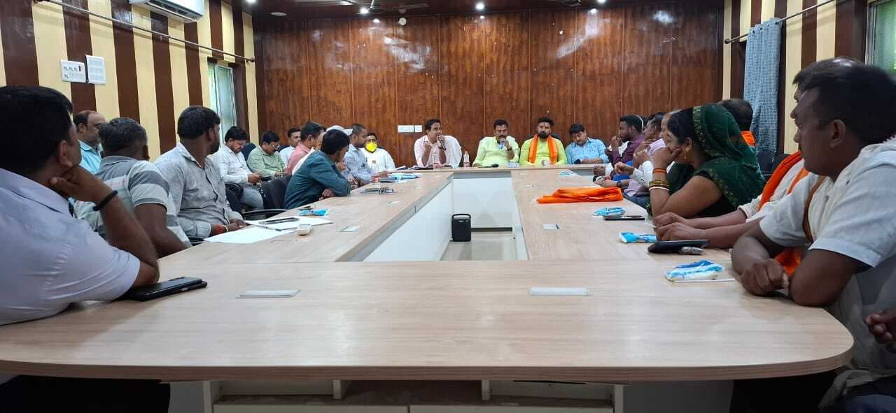 Samastipur News:बीस सूत्री की बैठक में विभागों की कार्यों की समीक्षा