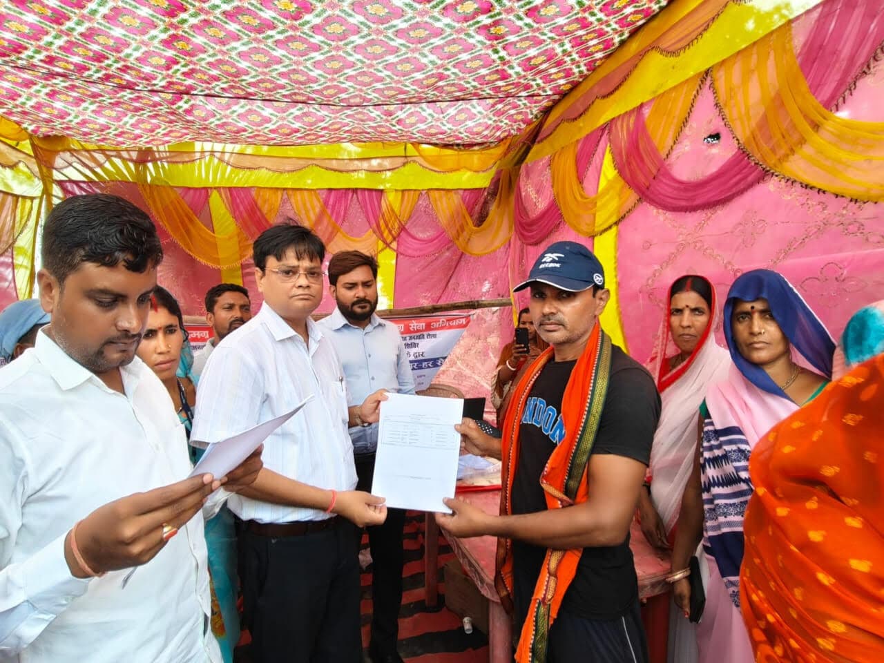 Samastipur News:महरा व लिलहौल के शिविर में पहुंचे 119 लाभुक