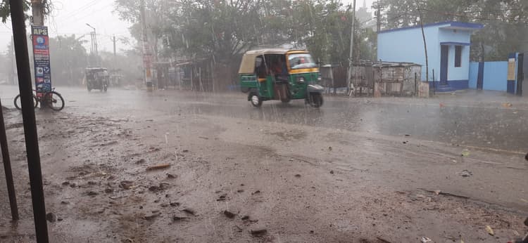 कृतिका नक्षत्र तक आंधी न मेघ गर्जन के साथ बारिश  की संभावना