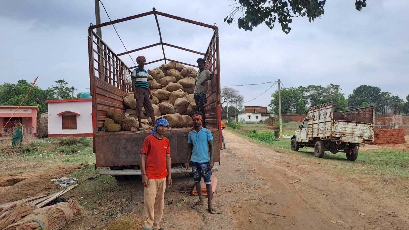 कटहल बना किसानों की आमदनी का सहारा, दुमका जिले के कटहल की यूपी-बिहार तक बढ़ी मांग