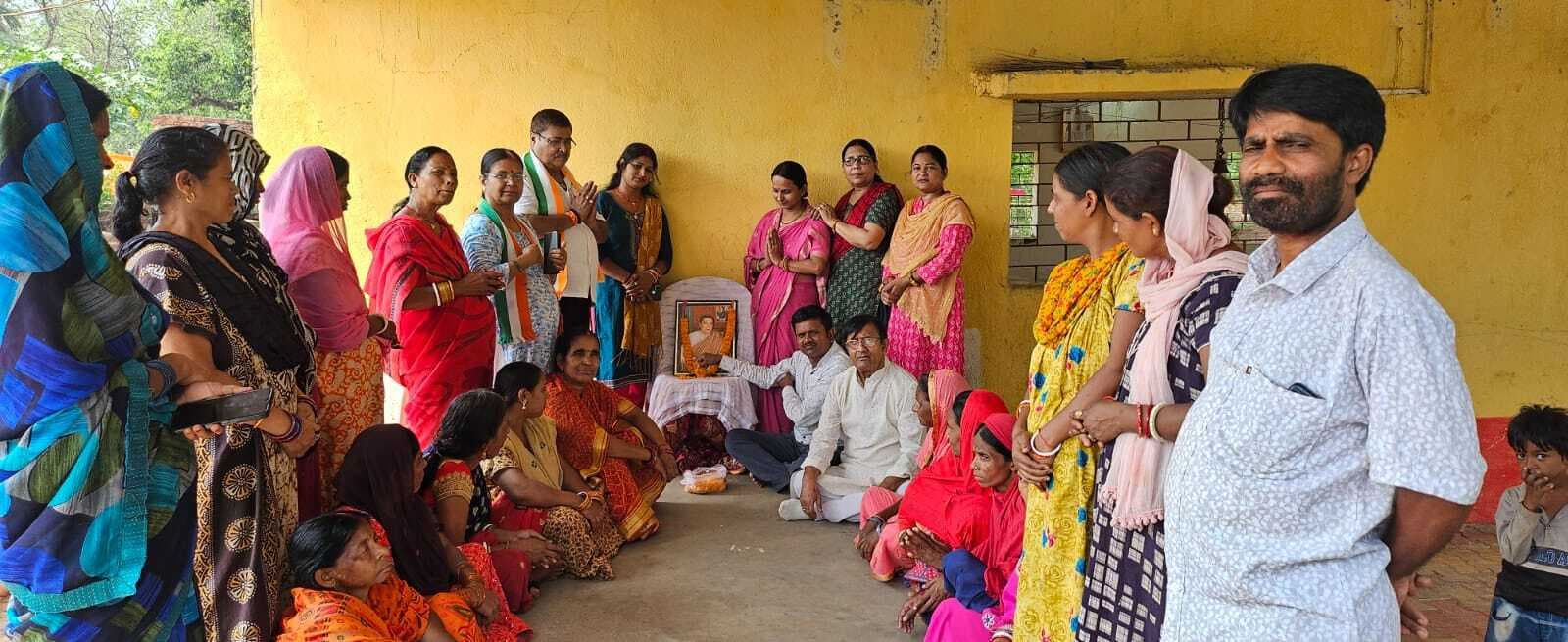 Deoghar news : इंटक ने बलिदान दिवस के रूप में मनायी पूर्व पीएम राजीव गांधी की पुण्यतिथि