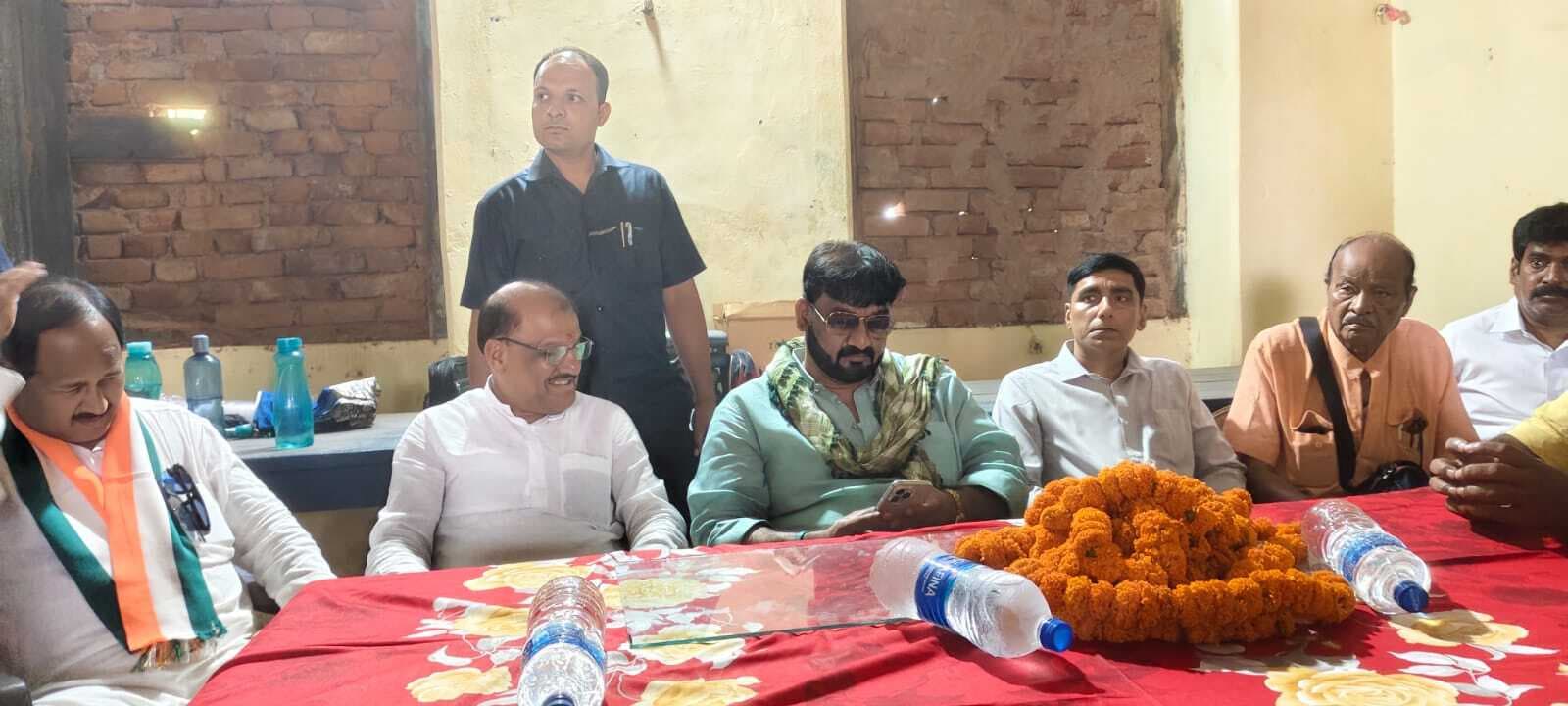 50 लाख की लागत से मधुपुर के रेडक्रॉस सोसाइटी कार्यालय का होगा जीर्णोद्धार : मंत्री