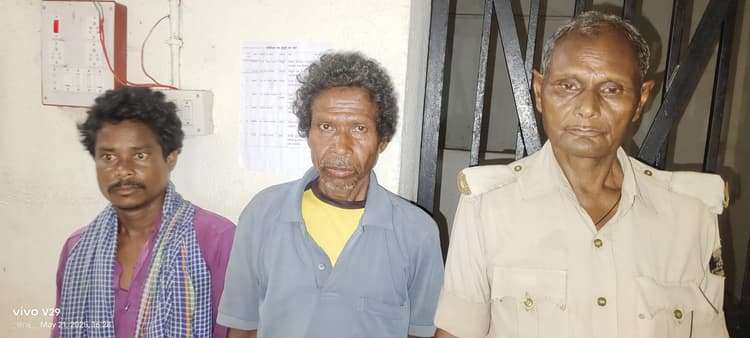 पुलिस ने दो शराबियों को किया गिरफ्तार